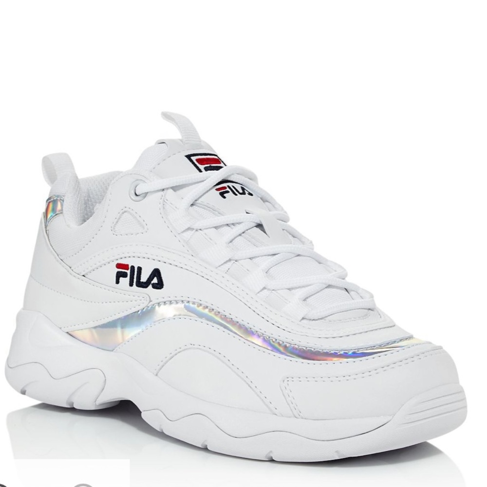 Women’s Ray Low-Top Fila Sneakers Size 8